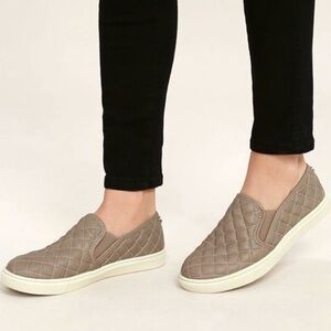 Steve Madden Ecentrcq Slip On Quilted Sneakers Loafers Gray Taupe Shoes